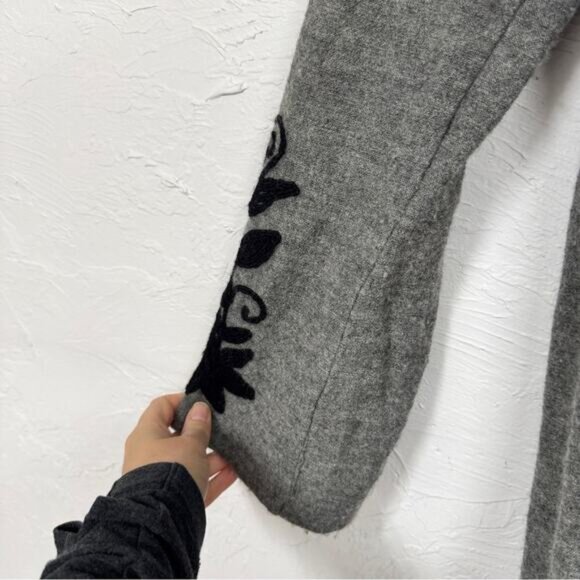 Vintage Whitewash Grey Wool Embroidered Duster Cardigan Sweater Womens L Boho - Picture 8 of 10